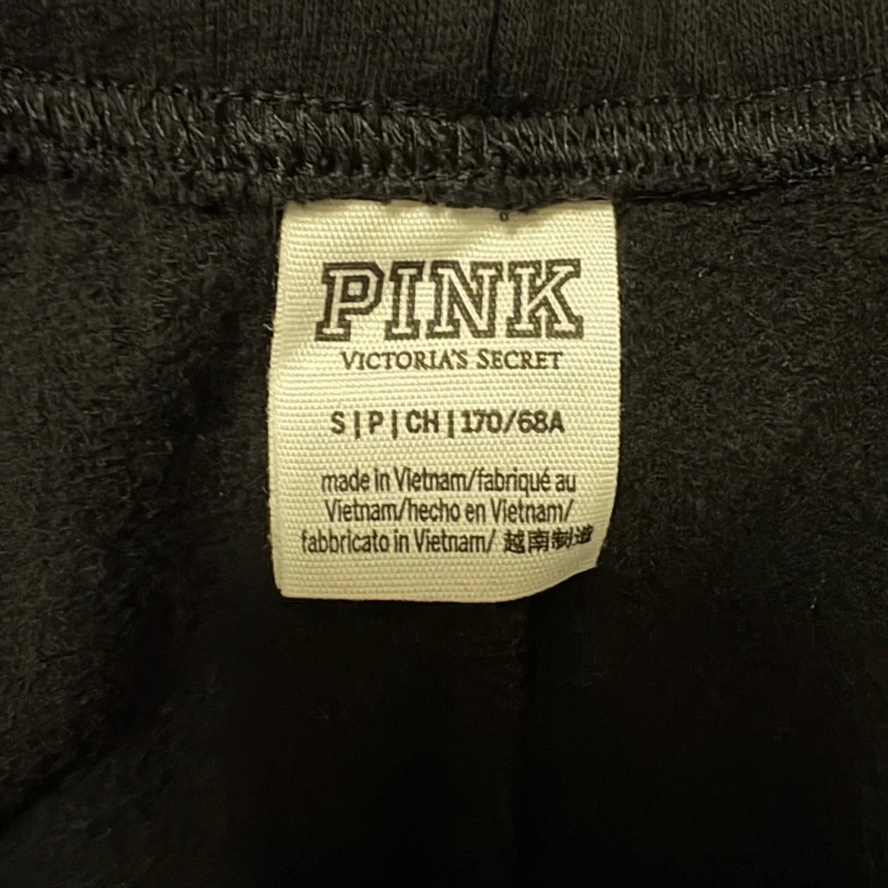 Victoria's Secret PINK Black & Cheetah printed sweats - Picture 3 of 3
